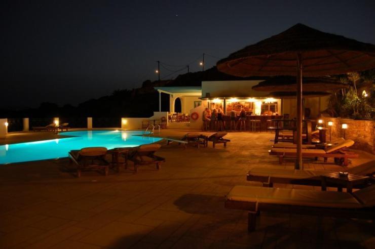 Kolitsani View Hotel Иос Хора Екстериор снимка