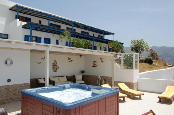 Kolitsani View Hotel Иос Хора Екстериор снимка