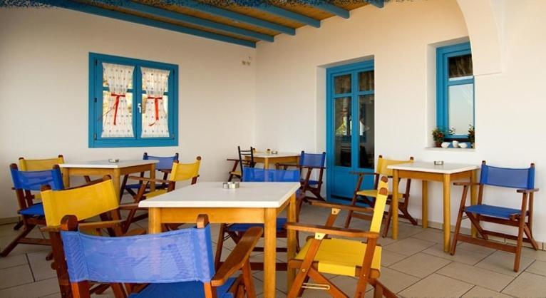 Kolitsani View Hotel Иос Хора Екстериор снимка