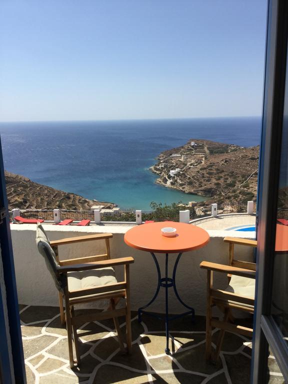 Kolitsani View Hotel Иос Хора Екстериор снимка