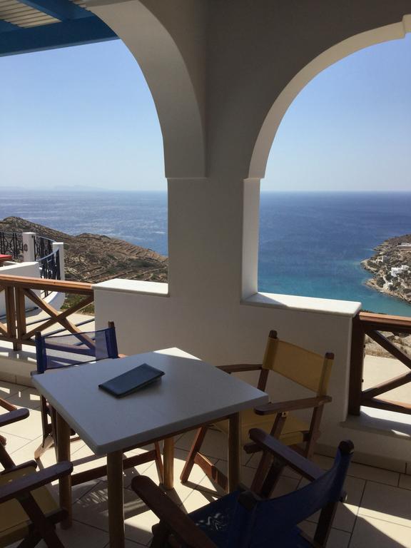 Kolitsani View Hotel Иос Хора Екстериор снимка